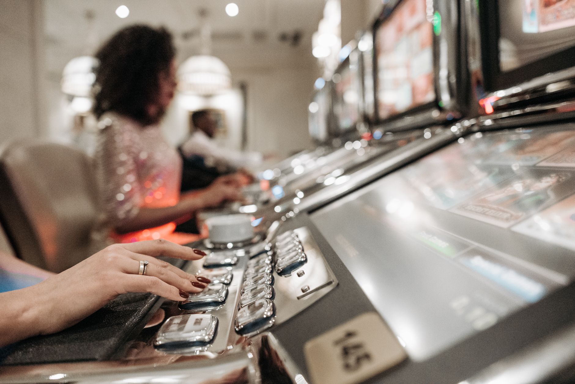 Online Casino Games With the Best Odds for Longer Sessions