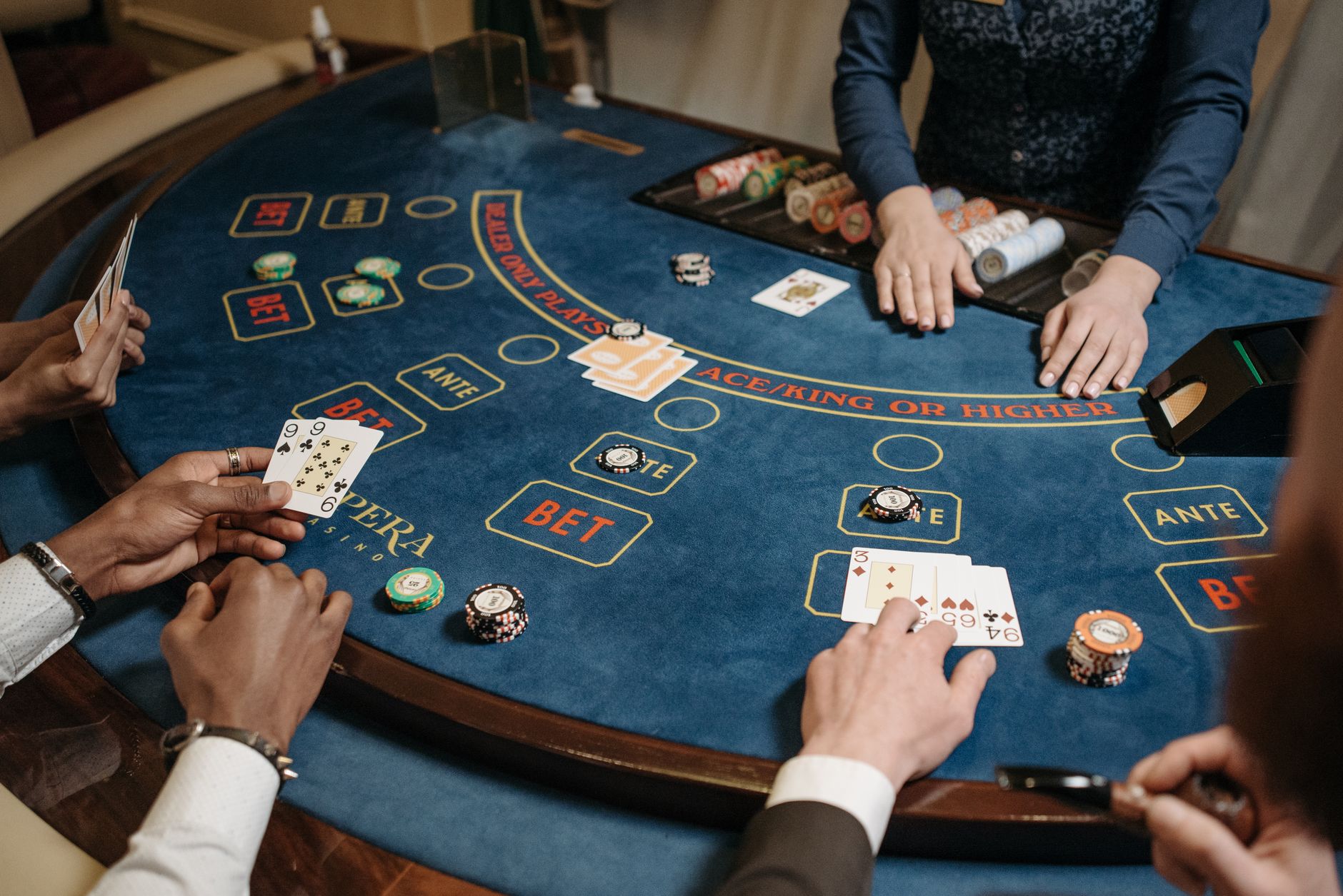 Is the Baccarat Tie Bet Worth the Bigger Payout?